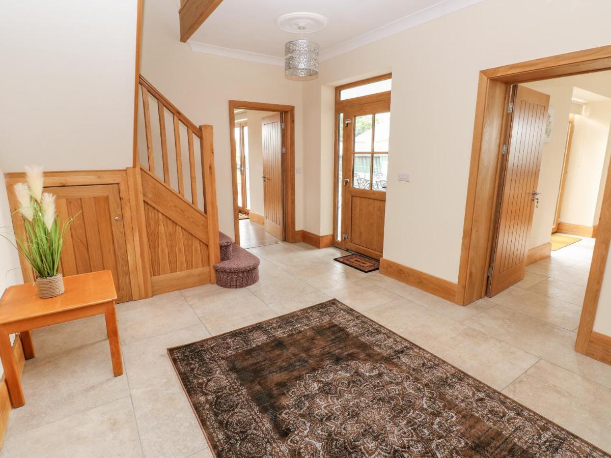 Grooms Quarters At Pant Y Gaseg Farm Ammanford Luaran gambar