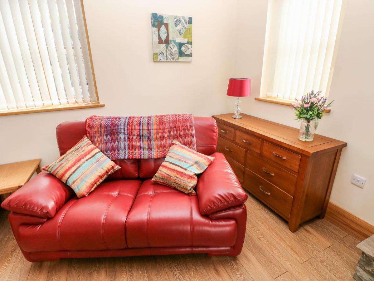 Grooms Quarters At Pant Y Gaseg Farm Ammanford Luaran gambar