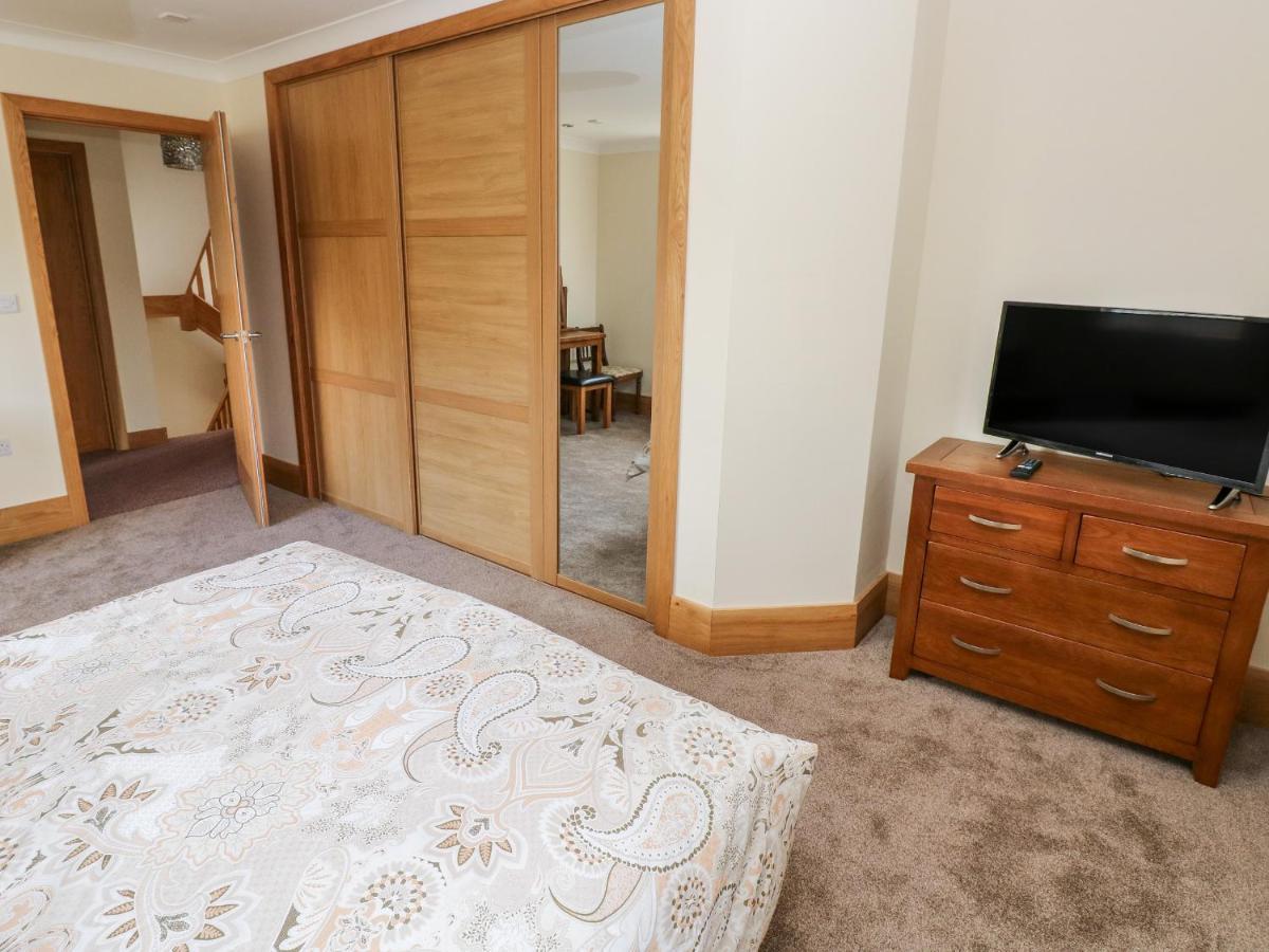 Grooms Quarters At Pant Y Gaseg Farm Ammanford Luaran gambar