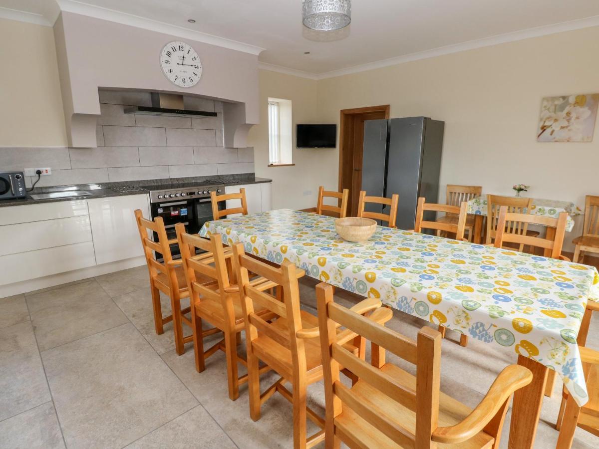 Grooms Quarters At Pant Y Gaseg Farm Ammanford Luaran gambar
