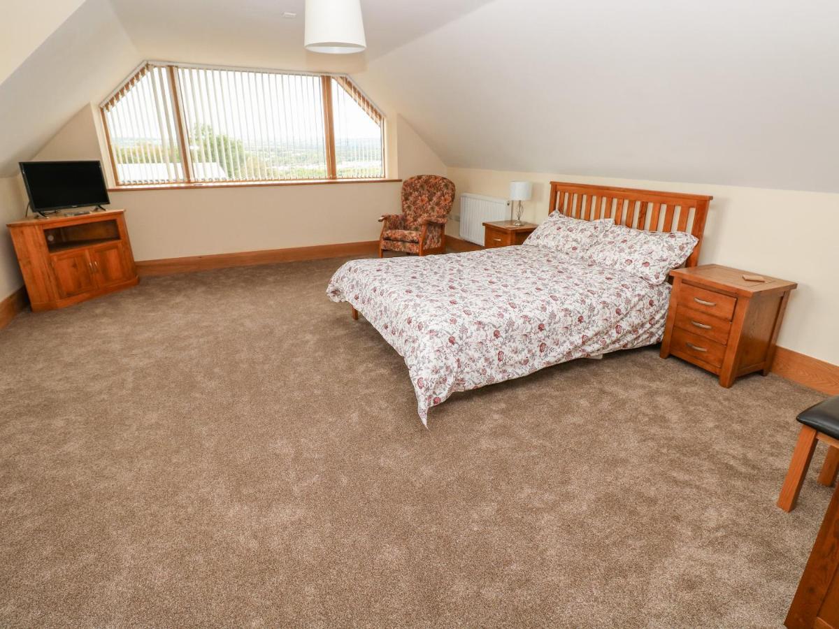 Grooms Quarters At Pant Y Gaseg Farm Ammanford Luaran gambar